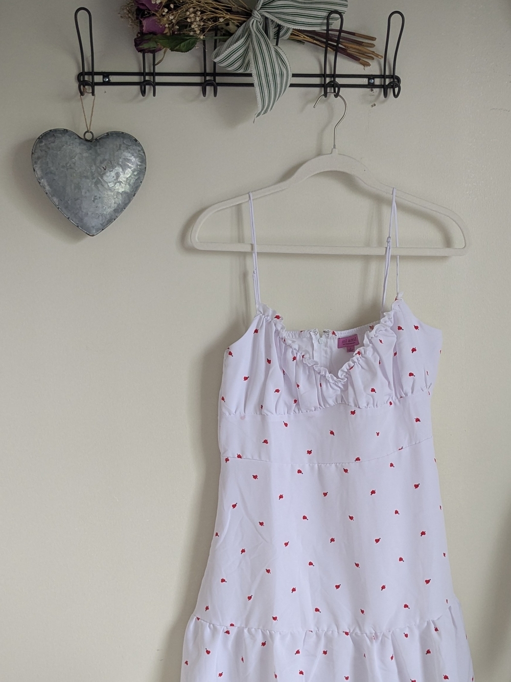 ❤️ Francesca's Collections White Mini Dress with Red Heart Print ❤️